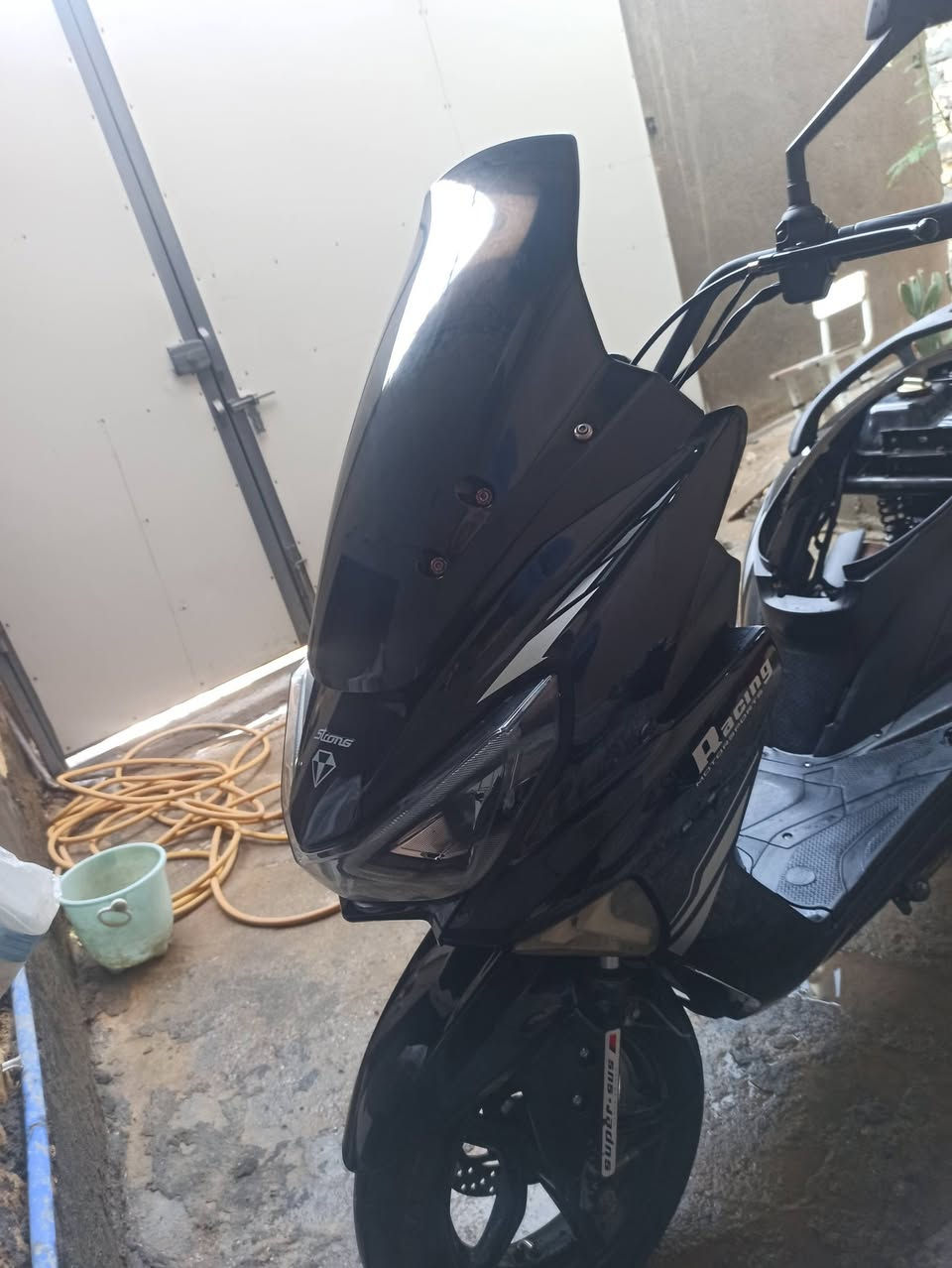 سلام عليكم
دراجة سترونگ للبيع  و ع  شرط النظافة الشراي يتفضل يتصل ***********
