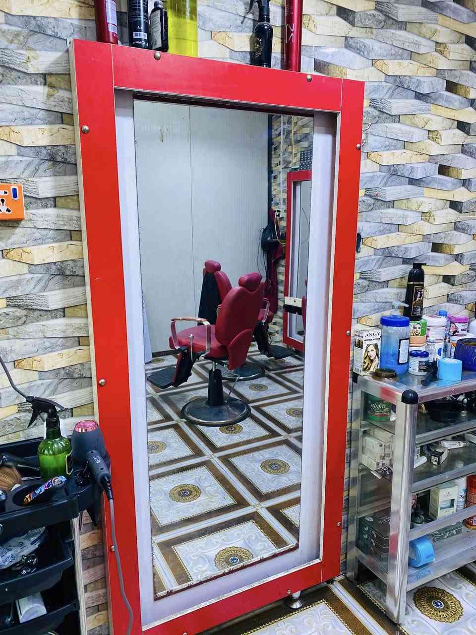 سلام عليكم كراسي 3ومرايات 3 بصره الحيانيه السعر 600 ت***********
