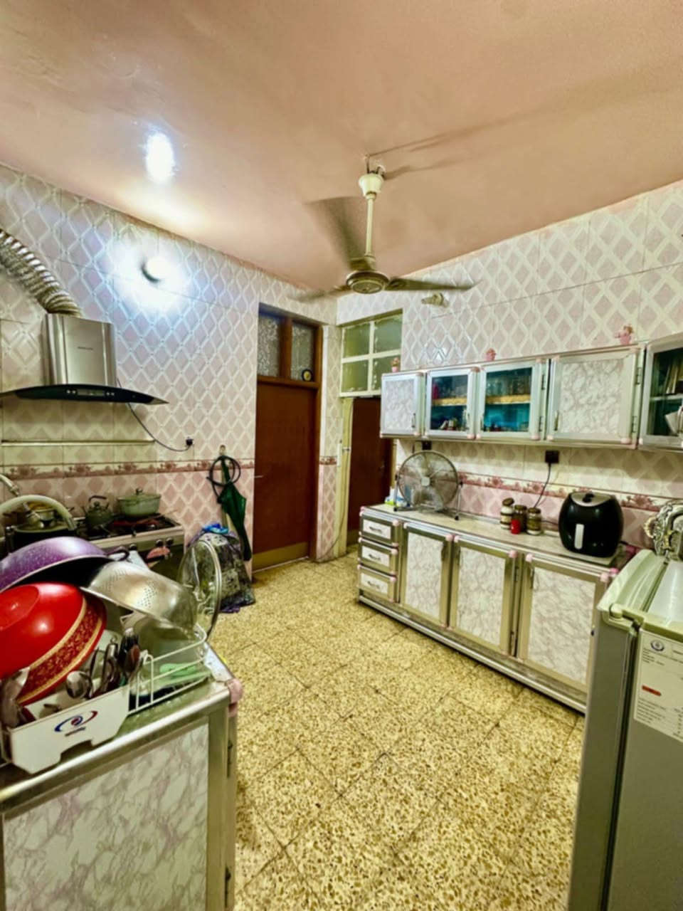 دار للايـــــــــــــــــجار الموقع حله /كراغول /قريب شارع -حله -ديوانيه -خلف صيدليه الكندي 
السعر /350 قفل 
للاستفسار مراجعه مكتب عقارات {#اضواءالمدينه}للمقاولات للعامه ☎️***********

المساحه /100 م /بدون اثاث يتاجر 

بيت للايجار طابقين يتكون من :3غرف نومً-صاله -كلدور -مطبخ
مجمع صحيات 

~~~~~~~~~~~~~

🌏موقع المكتب /حله /بدايه شارع 80 جهه كربلاء -مقابيل اسماك الشجيري
