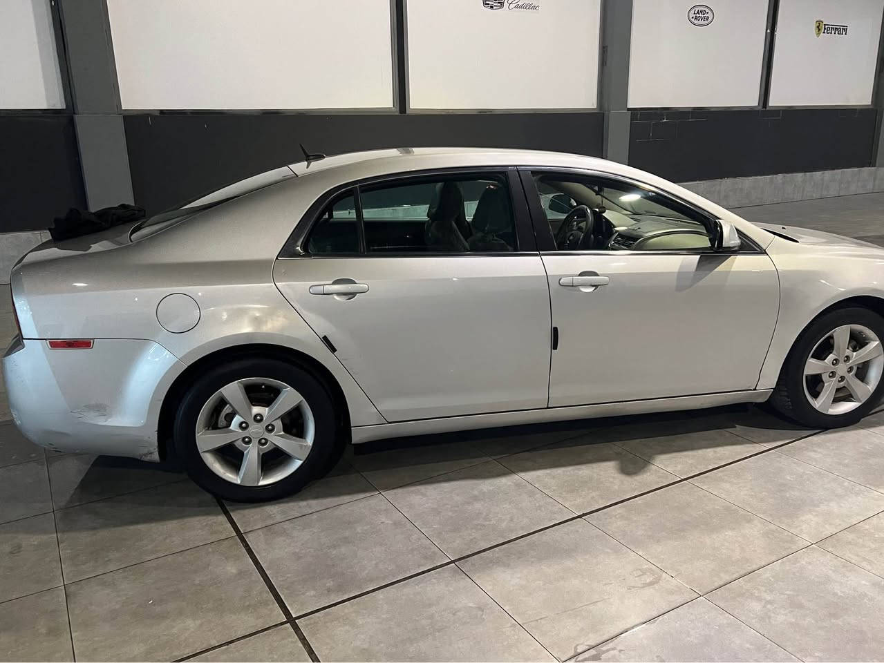 ماليبو2011
جاملغ ونص بوند صبغ بلا أي داخل كير ومحرك شرط محرك 2400المرغوب 
بلا تقحيل السياره احلا من الصور 
السعر 68$
رقم تلفون ***********
*********** دهوك, العراق
