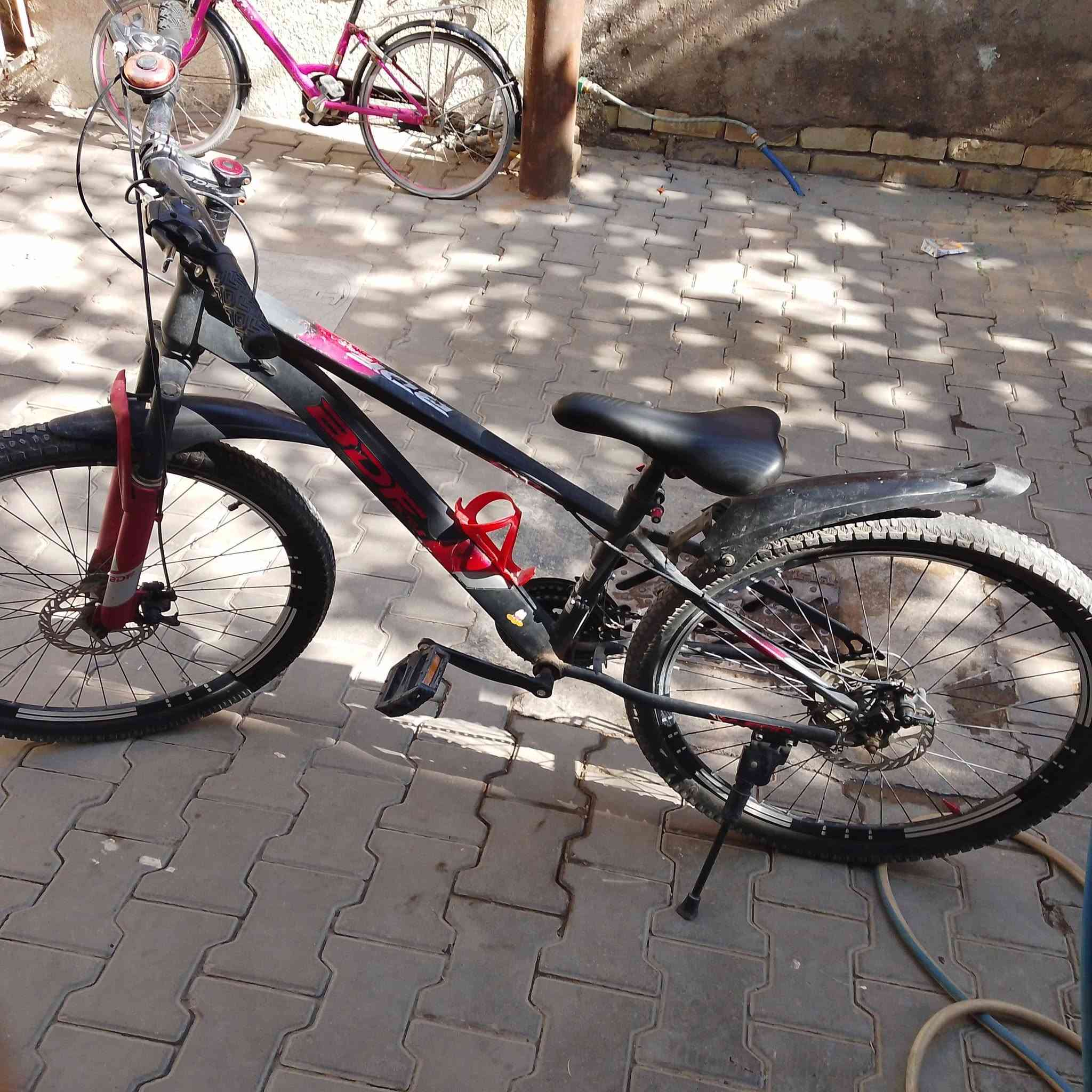 باسكل للبيع حجم ٢٧سعره ١٠٠الف وبي مجال


**إذا كنت صاحب هذا الإعلان وتريد حذفه لأي سبب، رجاءا أرسل رسالة إلى الدعم الفني**