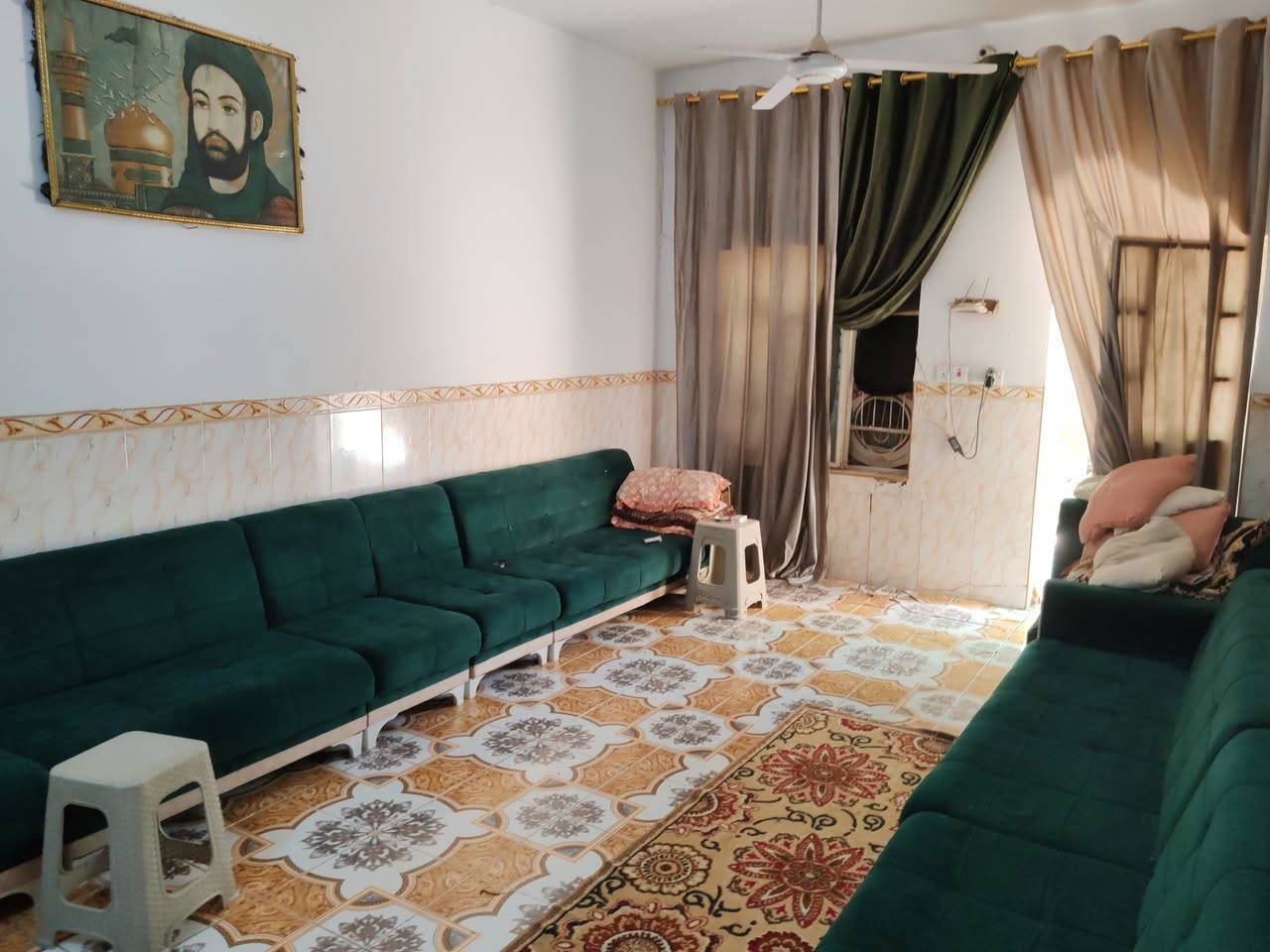 🏠 دار للبيع الحولي ((مطلوب للمصرف العقاري))  طابو صرف بجهة حي الوحده
(( مطلوب للمصرف العقاري )) 
📍 الحولي جهة حي الوحدة
ــــــــــــــــــــــــــ
📏 المساحة: 150 متر
ــــــــــــــــــــــــــ
💰 المبلغ المطلوب للمصرف العقاري: 40 مليون الكلي 85 مليون 
💳 جيب الكفيل والباقي عليك
💵 التسديد الشهري 196 ألف
ــــــــــــــــــــــــــ
📍 الموقع:
مقابل ⚡ مجمع السراج
الشارع الرابط بين الحولي والأندلس
عرض الشارع 10 متر
ليس أول فرع – الثاني على يدك اليمنى
ــــــــــــــــــــــــــ
🏡 مواصفات الدار:
🛏️ غرفة نوم
🛋️ صالة استقبال
🍽️ مطبخ
🚪 ممر داخلي
🚿 مجمع صحيات داخلي
🚿 مجمع صحيات خارجي
ــــــــــــــــــــــــــ
📝 ملاحظات:
🏗️ البناء نظيف
ــــــــــــــــــــــــــ
💬 السعر مراسلة واتساب أو ماسنجر فقط
📞 ***********
