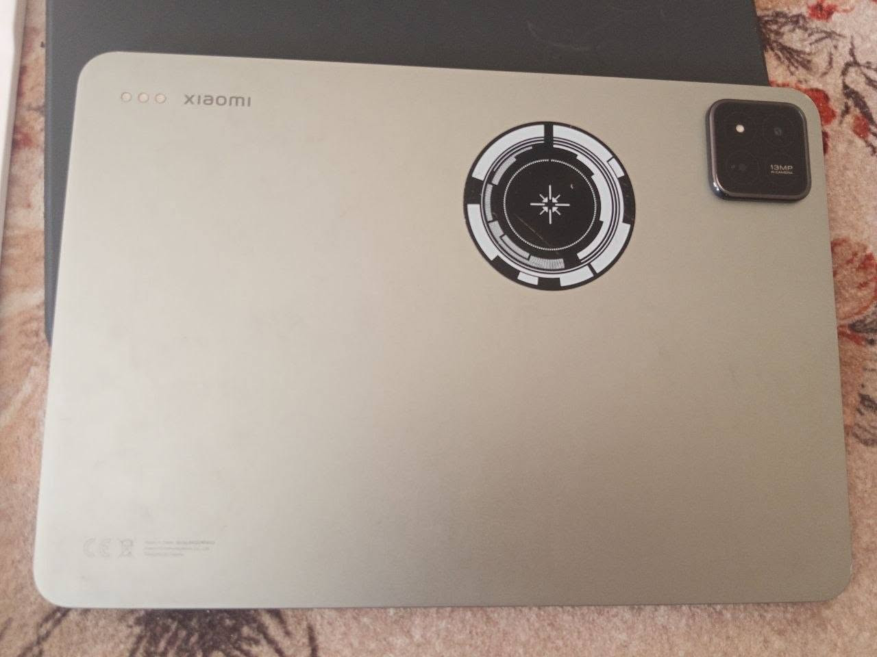 🔥 Xiaomi Pad 7 - نسخة 256GB 🔥
✅ التابلت نظيف جدًا واستعمال شخصي وخفيف.
✅ الشاشة والأداء ممتازان.
✅ نسخة عالمية (Global) مع آخر تحديث HyperOS 3.
✅ يجي وياه:
⌨️ كيبورد بلوتوث.
🖱️ ماوس بلوتوث.
🛡️ كفر حماية.
❄️ مبرد (Cooler) لتبريد التابلت عند تشغيل الألعاب الثقيلة مثل PUBG.
⚡ الشاحن الأصلي 67W مع جميع ملحقاته.
📝 ملاحظة بكل أمانة: يوجد فطر صغير جدًا بالشاشة، غير مؤثر على اللمس أو الأداء أو الاستخدام اليومي، ومبين بالصور.
📲 مراوس بجهاز شعندك اعرض 
📍 الموقع: ( الديوانية )


**إذا كنت صاحب هذا الإعلان وتريد حذفه لأي سبب، رجاءا أرسل رسالة إلى الدعم الفني**