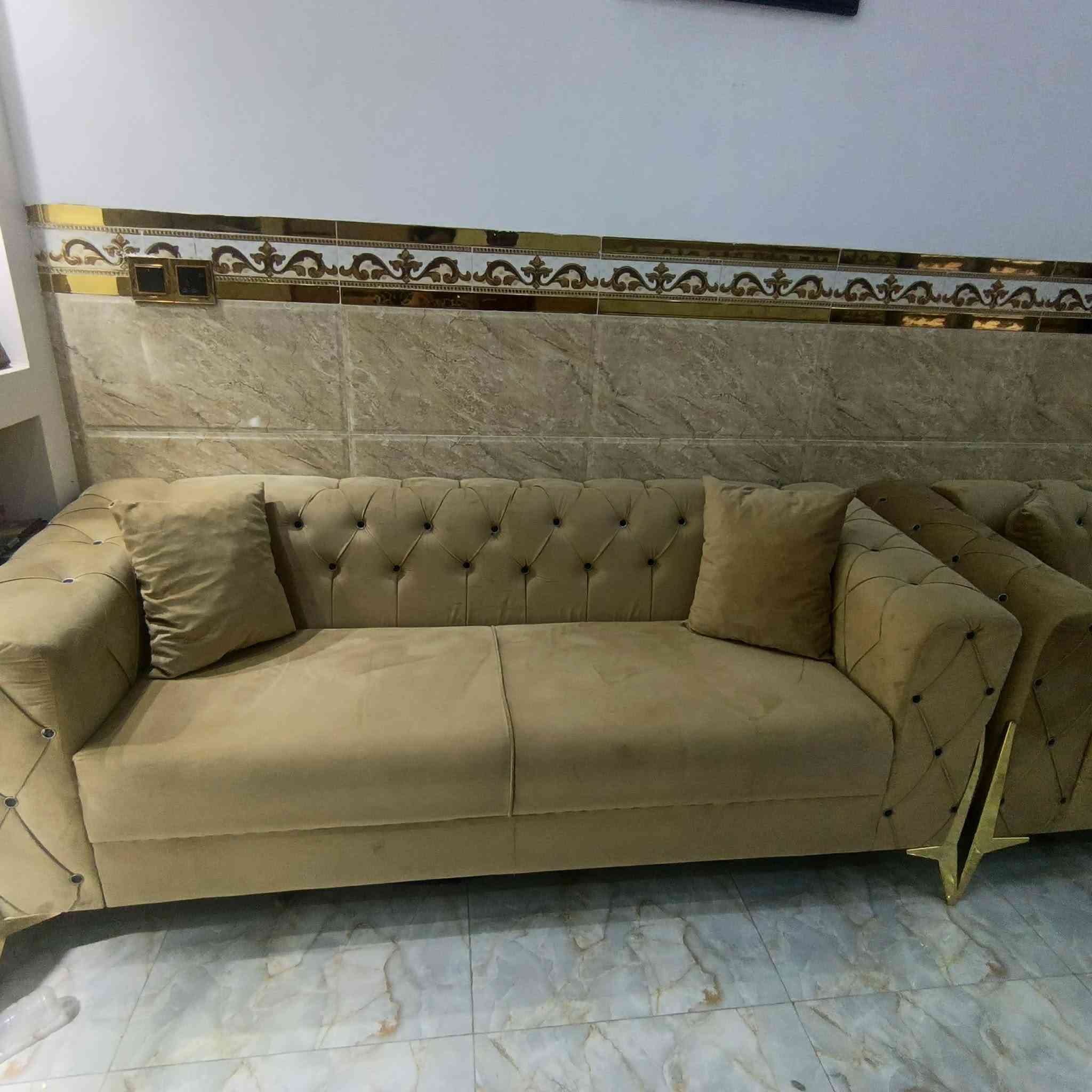 للبيع طخم عراقي تسكام ١٠ مقاعد إستخدام قليل فول نضافة السعر ٤٥٠ وبيه مجال العنوان بغداد الرصافة حي الكوفة قرب حي أور


**إذا كنت صاحب هذا الإعلان وتريد حذفه لأي سبب، رجاءا أرسل رسالة إلى الدعم الفني**