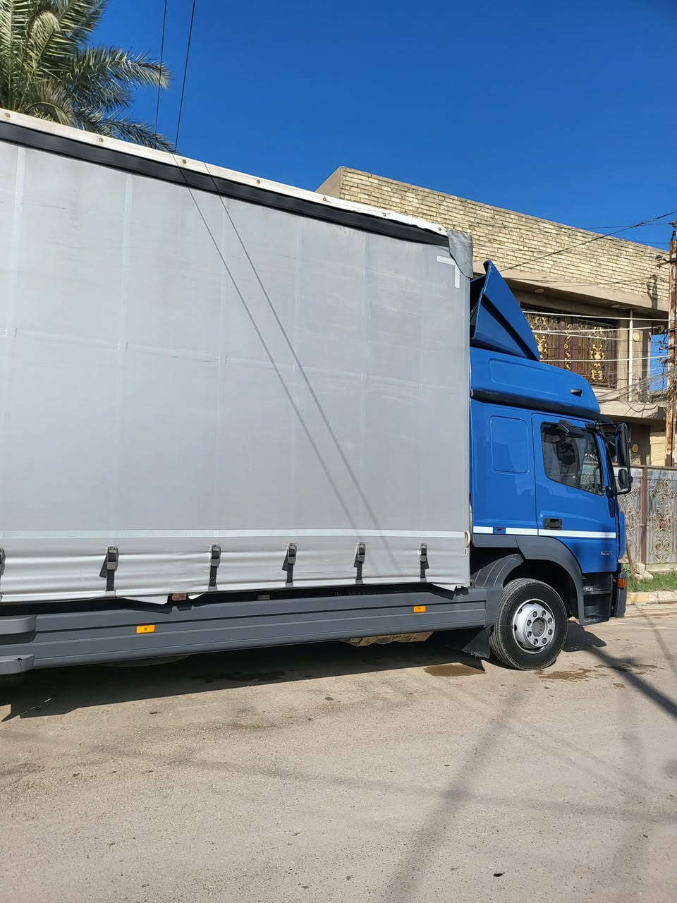 السلام عليكم اخوان بدي اتيكو وحش مديل 2016 طول البدي 7/75 من الخارج وارتفاعه 3 متر من الداخل للستفسار اكثر ***********
