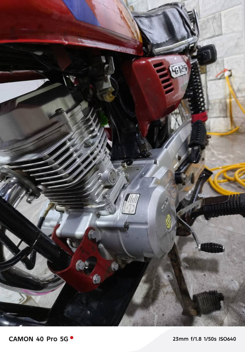 سلام عليكم  دراجة نامة شلامجة مكينة بلادي مامفتوحة مديل ٢٢سنوية بسمي
عنواني بصرة حي الحسين 

***********

١٨٥٠  وتدلون بس شراي يرسل
