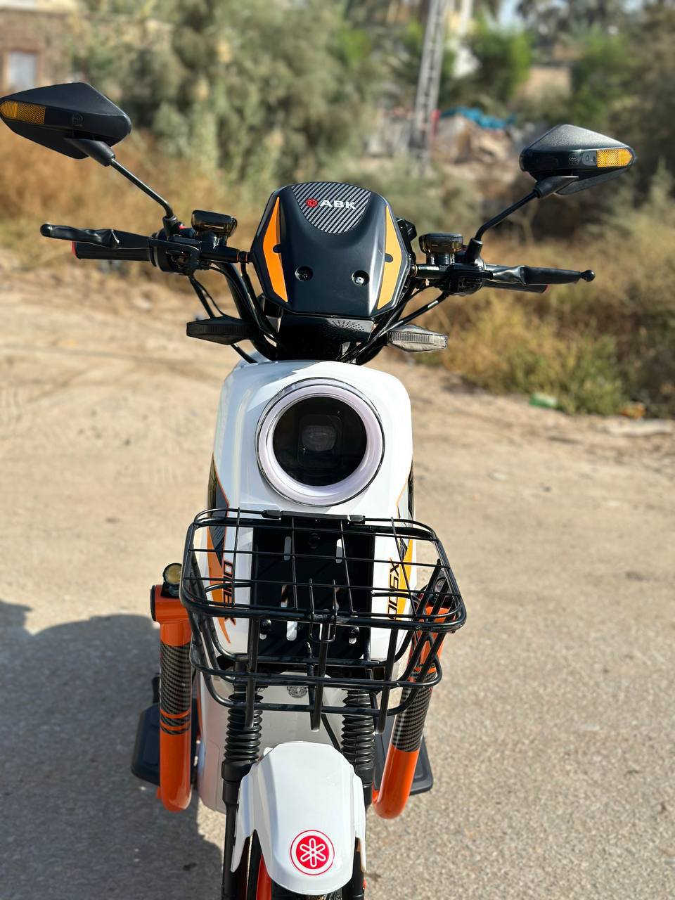 بايسكل شحن x900 خمس بطاريات 2000 ملفه موديل2026 بريكات امامي خلفي هيدروليك ولدات ابيض واصفر زنون وبي نضام  Rوانذار سرقه 2سويجات+بصمه وصارلي شهر من اخذته  ولسعر 500 قفل ومكاني كربلاء طويريج ورقمي ***********
