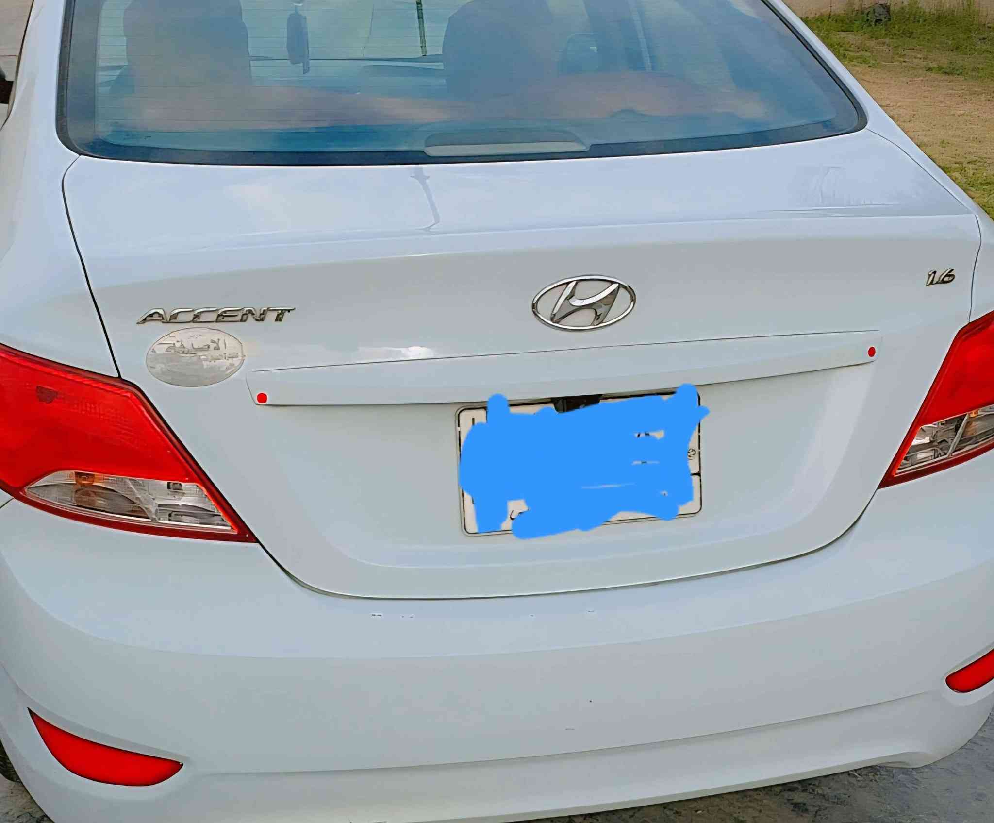 سيارة اكسنت خليجي للبيع موديل 2016 فول مواصفات وفتحه بالسقف وتحكم استيرن محرك وكير مكفولات ما بيهن شي ورقمها بغداد وباسمي وسعرها  120$ دفتر و20 سعرها وبيها مجال بسيط .للاستفسار الاتصال على الرقم (***********) الفارس, صلاح الدين
