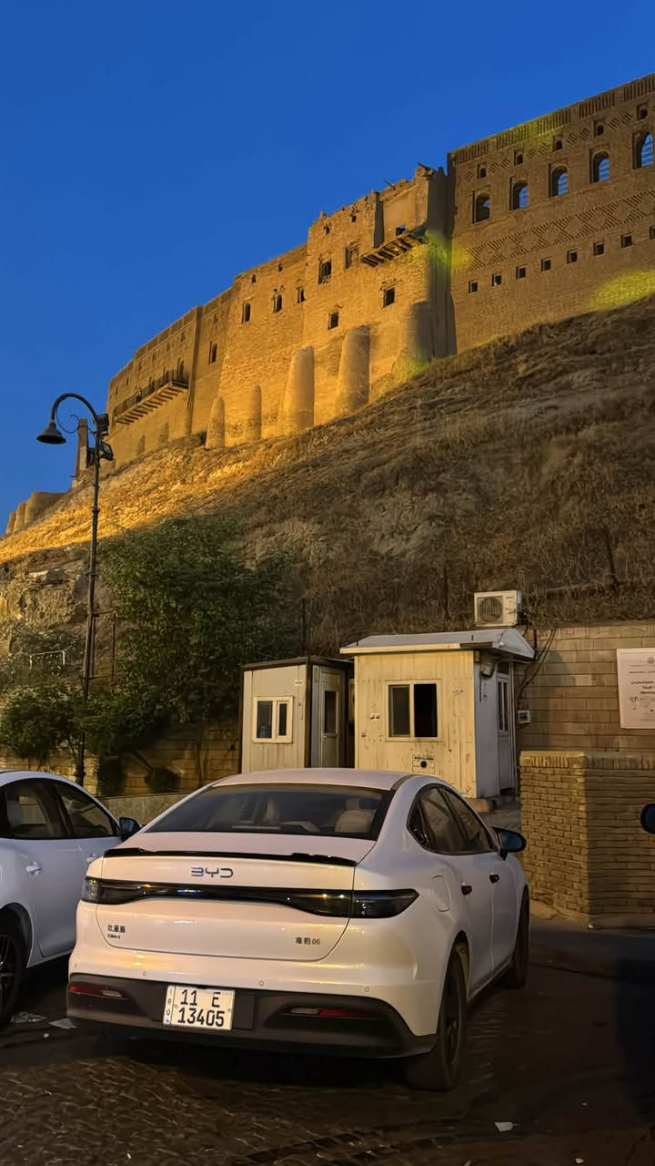 السلام عليكم 
شباب للبيع سيل فايف رقم بغداد نسخة ال ٥٥ كم بالشحنة ماشية ٩ الاف كامل ملحقات وياها سبير وشاحنة اصلية بدون ايرث وباقي التفاصيل مبينة بالصور بية طخة بالباب مبينة بالصور مأشر عليها بدون اي شخوط 
السعر ١٩ ونص وبيها مجال 
*********** موجود واتس
