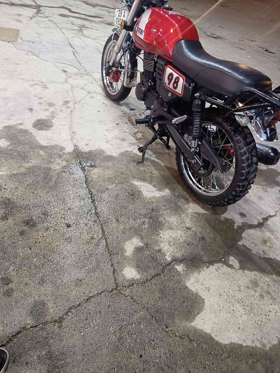 سلام عليكم دايون لايته لبيع مديل
2022 رقم جديد نجف مداور ثاني 
يوم محرك 200 دراجه ماعايزه اي شي
نكره سلف وغراظه كله بلادي ومامفتوح 
أي برغي بيه مكان نجف السعر 2000000
وبيه مجال***********
