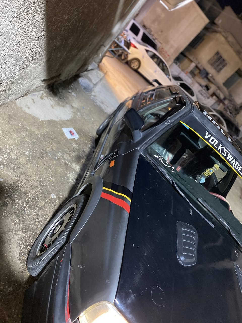 سلام وعليكم سياره كولف موديل 1993 فنتو محرك 2000 كير مكينه كفاله السياره مالي صبغ عله البلاد نقص بس غاز تبريد فقط السياره نضيفه كلش احلى من الصوره مكانه بغداد الحريه رقم الهاتف  ***********. السعر ٣٥ قفل
