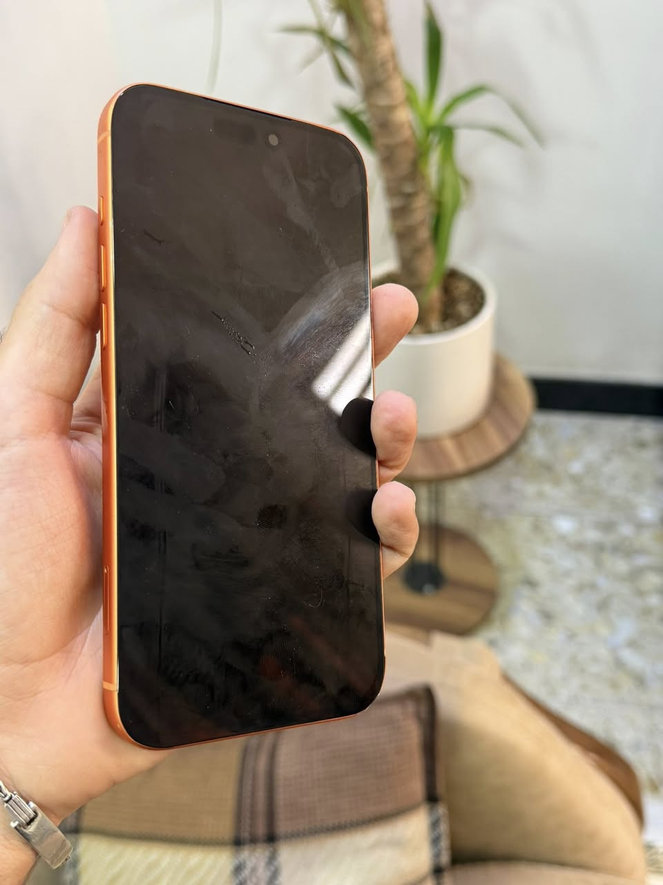 ١٧ برو ماكس ذاكره ٢٥٦ بطارية ١٠٠ 
مبدل شاشه اصلية وضهر كفاله عامة الجهاز وكلشي موضح بالصور سعره ١٣٠٠ بغداد الغدير ***********
