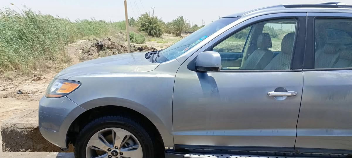 سلام عليكم سنتافي رقم بغداد انكليزي٢٠٠٦ وارد كندي محرك ٢٧٠٠ ضربته ربع من باب سايق والجاملغ وراجع بارد مرشوش صفحة كاملة وجارد بدون تبديل . طلعتلي مشكلة بالكير يصفن وابيع على وضعها. مكاني سماوة *********** السعر ٩٥ وبي مجال للطيبين
