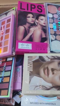 بضاعة جديدة • مستحضرات تجميل • الساعة ١٠م