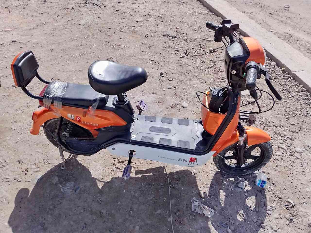 سلام عليكم من رخصه مدير الگروب دراجة شحن مده الاستعمال شهر البطاريات وشاحنة جديدة صالهن سبوع من جبتهن السعر 225 وبيهة مجال بصيط هاذة رقمي*********** متواجد واتساب اتصل وبخدمتك
