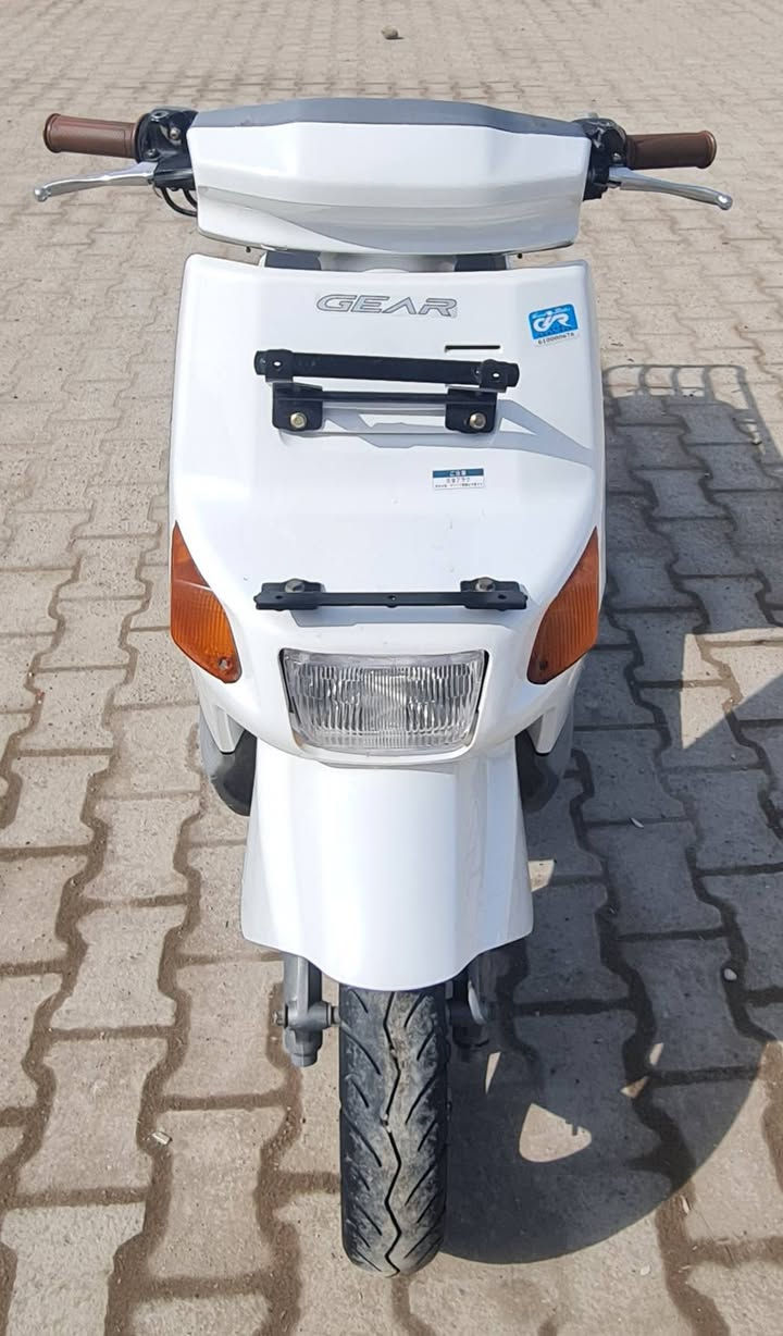 سلام عليكم دراجه بيكم فحل مال رمبه صار شهرين ونص من نازله دراجه نضافه ١٠٠ بل ١٠٠ محرك ناعم اخرس برغي ممفتوح بيه أوراقه كامله شلعه ومعدل فول استان كهربائي شغال سلف وهندر اشاير عالي وناصي كيج بانزين شغال كله شغال بيه السعر ٤٥٠ مكاني مدينه الصدر الشراي يتصل ***********
