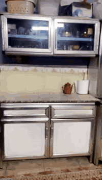 كاونتر نضيف للبيع سعره 250وبيه مجال قليل مكانه دور النفط  الشراي يتصل ***********
