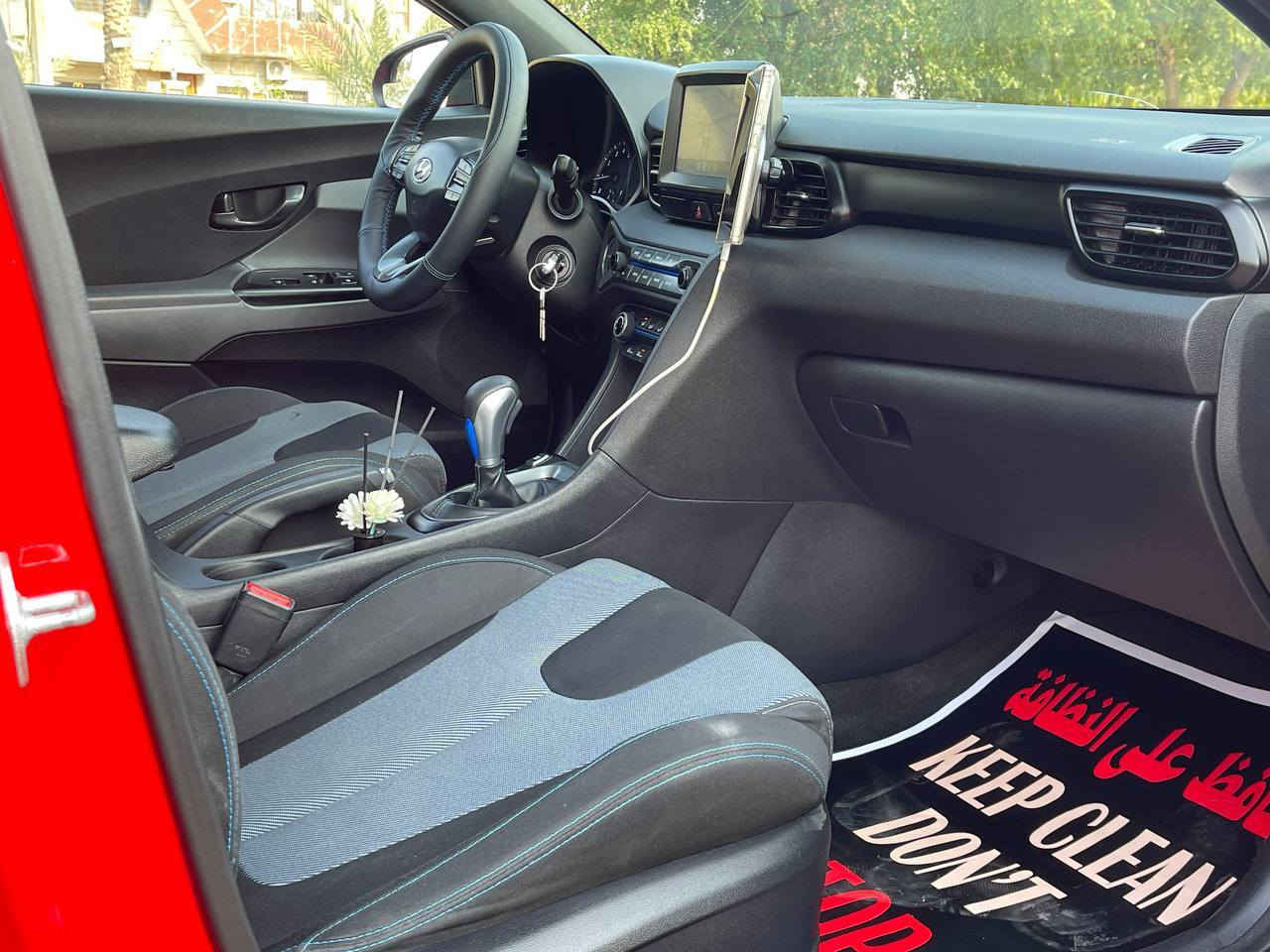 السلام عليكم
فولستر موديل 2019
عداد المسافة 42 الف ميل 
محرك 2.0
السيارة بفضل الله جديدة جدا  وبدون أي نقص وكلها بلاد 
حادثه ضربة صغيرة بلدعامية الخلفية من جهة اليمين وبداية الجاملغ الخلفي الأيمن صور الحادث منشورة بدون ايرباك بيها صبغ بلجاملغ الخلفي اليمين ربعة تقريبا  شي كلش بسيط فقط والسيارة تصلحت بامريكا مو بلعراق والباقي كلة مكفول حتى الدعاميات بدون صبغ مواصفاتها تحديد مسار ورادار امامي وتوقف تلقائي وشاشة وكامرة وتحكمات فول 
طخم تاير جديد وباتري وكلشي بلسيارة جديد 
اليعر 125 ورقة 
بغداد 
***********
