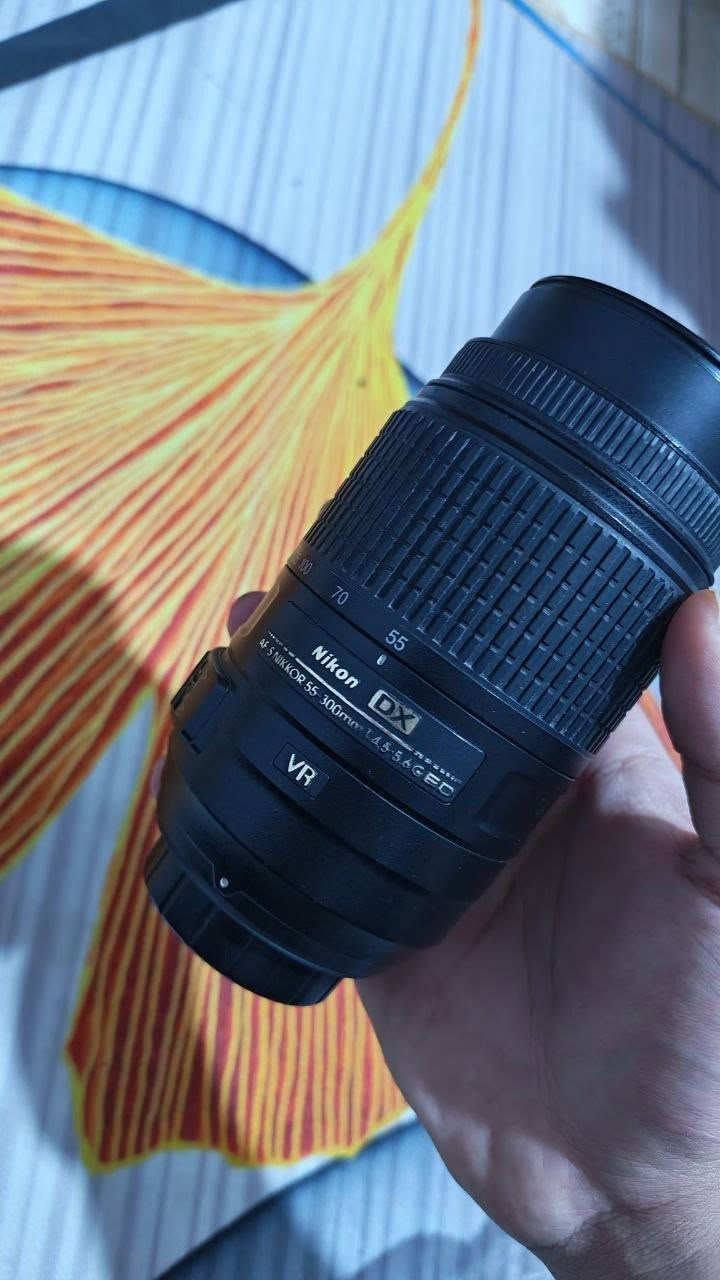 عدسه للنيكون زوم رياضي VR 55-300 
مع صوره من تصويري بالعدسه


**إذا كنت صاحب هذا الإعلان وتريد حذفه لأي سبب، رجاءا أرسل رسالة إلى الدعم الفني**