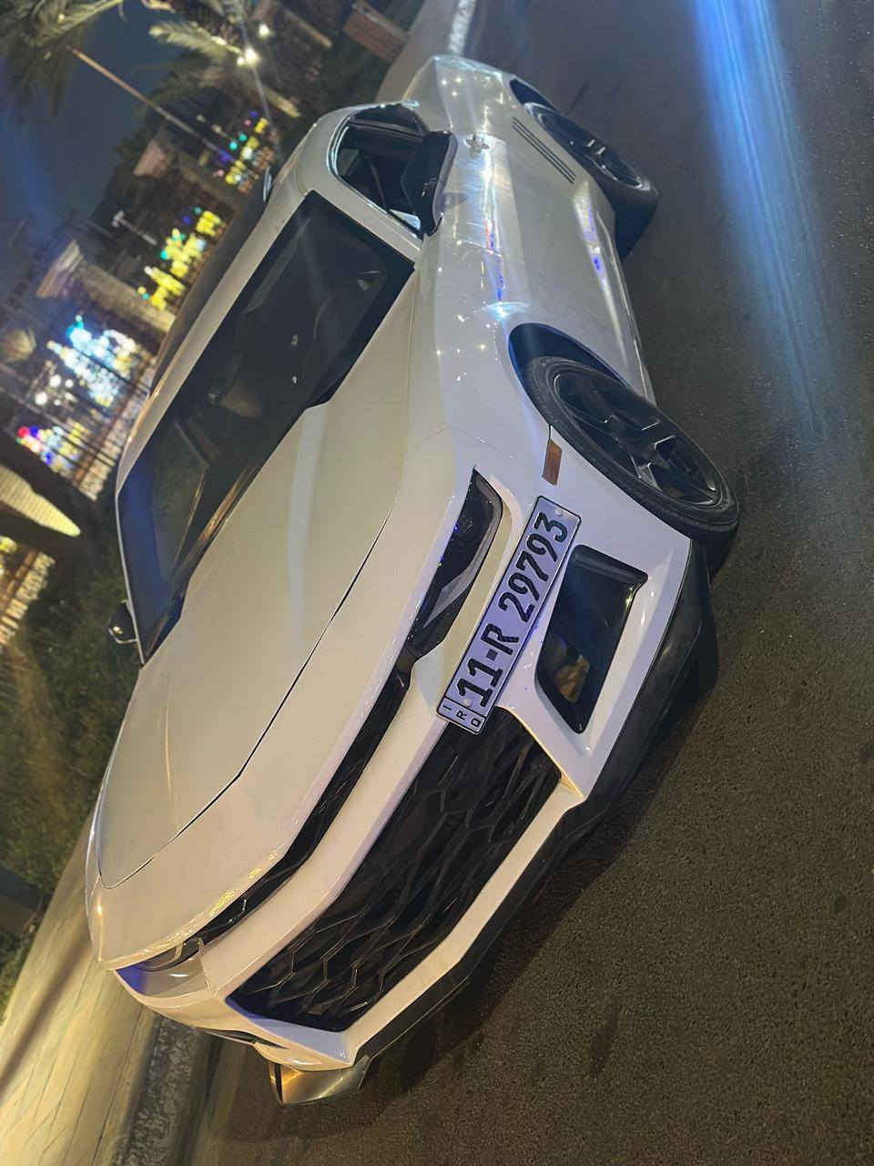 سلام عليكم
بيع بدون مراوس
بجم ١٨ 

السياره كلش نظيفه 
موديل 2013
محرك 6 سلندر 
لون أبيض
فتحه سقف 
كراسي كهرباء
تحكمات ستيرن 
شاشه اعطال + شاشه جدتتل
تبريد ثلج 
صدر امامي خلفي نظيف 
سستم صوت 
شفتات سرعه 
شاشه مع كامره
ويل ٢٠
بجم زنون 
السياره كلش مميزه ونظيفه  
مكان السياره بغداد الزعفرانيه

سعر السياره 87 ورقه وبيه مجال 

***********
