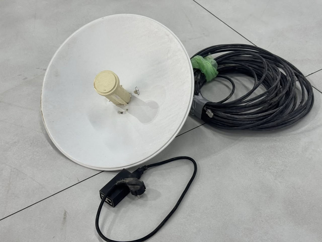 السلام عليكم للبيع صحن +نانو +كيبل 30متر +محوله السعر 65الف مكاني كربلاء


**إذا كنت صاحب هذا الإعلان وتريد حذفه لأي سبب، رجاءا أرسل رسالة إلى الدعم الفني**