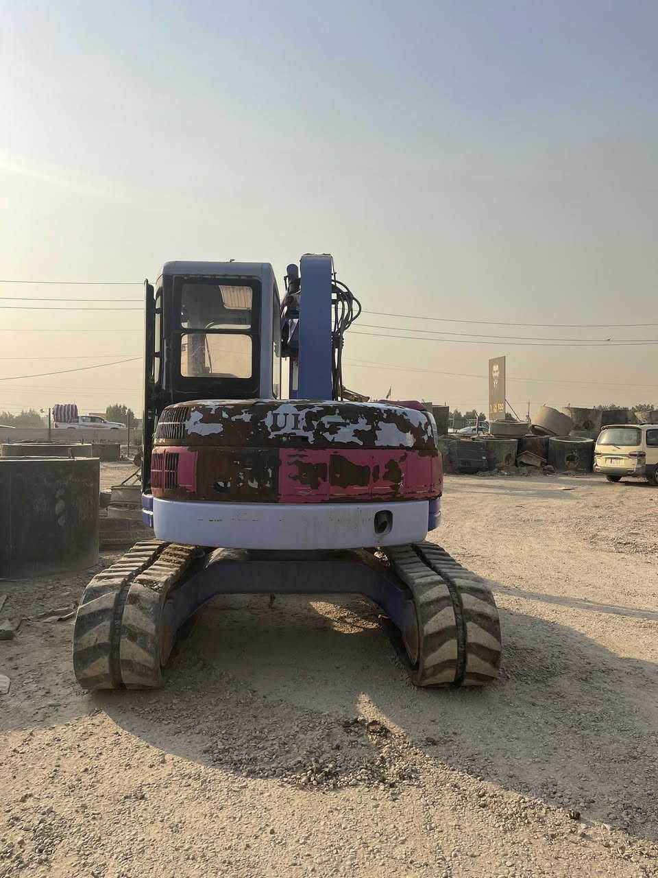 للبيع حفارة كوماتسو موديل 2018 المكان بغداد للاستفسار الاتصال على الرقم ***********
