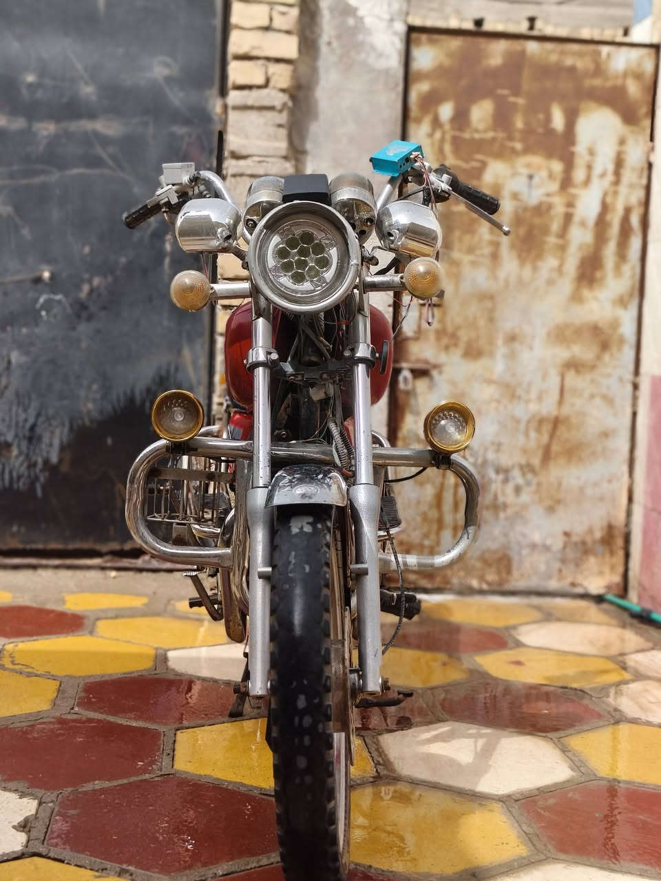 سلام عليكم  دراجه تايموته للبيع  
مديل 16 اوراق اصولي كهربائيات ضفيره اشاير كله جديد
سعر 500 وبيه مجال حگ جيه  دراجه ناعمه وخير من الله
للاستفسار اكثر اتصل على هاذا الرقم *********** 
متواجد ماسنجر
