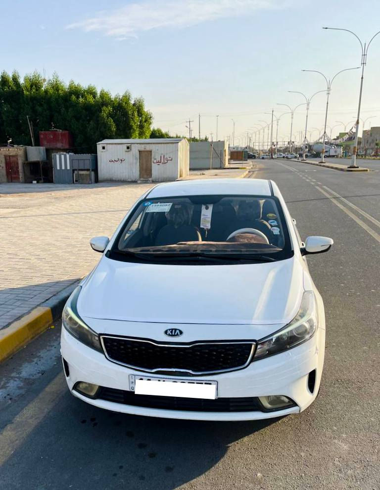 السلام عليكم 
سيراتو 2018 خليجي لون ابيض ثلجي
كفاله من صبغ وفتح وتبديل..
عدا بارد ..
سياره فول مواصفات عده الفتحه والبصمه..
رقم بغداد بأسمي مشروع وطني شرط التحويل سنويه تنفذ 2028..
سياره جديده وجاهزه من جميع النواحي ..
تبريد تخم تاير كير محرك حداديه كله مضبوط
محرك 1.600
مكاني السماوه مركز المحافظه..
السعر اتصل على الرقم وتدلل..
هاتف ***********
