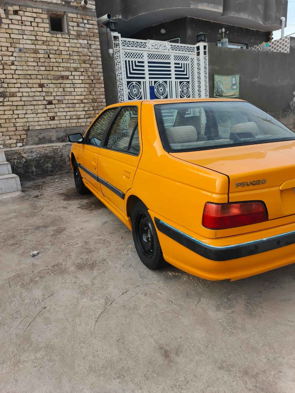 بيجو بارص  
موديل ٢٠٢٠ السياره مكفول بدي ومكينه رقمه ميسان السعر٧١
***********
