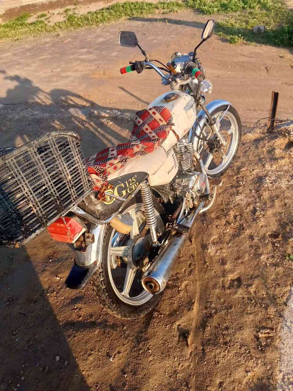 سلام عليكم ماطور البيع روبار 5كير موديل17 كهربايات كلها شقاله   كير ومحرك شرط ينطي دهن من يم الچبنه مال كير والباقي شوف العين سعر 250وبه مجال قليل *********** مكاني شرقاط
