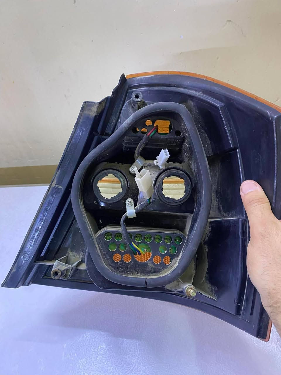 بك لايت ليفان 620 جهة اليسار
نظيف بس مقحل شويا
السعر 25 الف
العنوان موصل
***********
