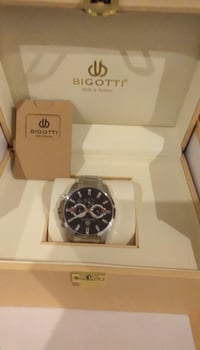 ساعة • للبيع