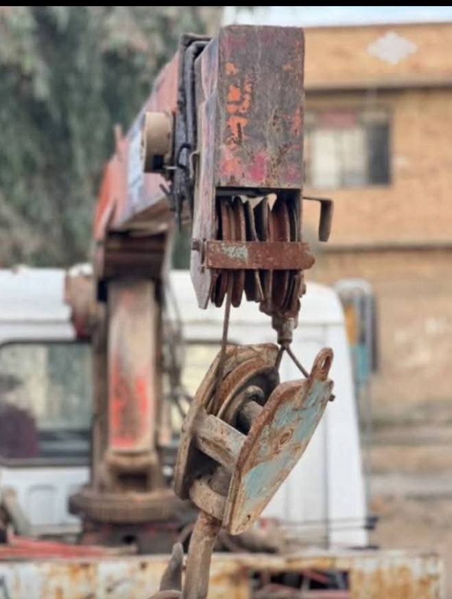 بسبب الوعود الكاذبة سلام عليكم للبيع هينو فوسه موديل 96 محرك كير وكسل كلها شرط كهربائيات كلها شغاله  تايرات كلها جديد جاهز الشغل السعر 125وبيه مجال اخوان مكلف بل نشر ***********
