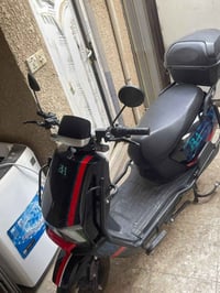 دراجة كهربائية • جديدة • استعمل شهر