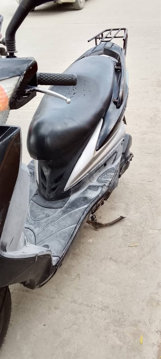 السلام عليكم دراجه سكنس فحل نوزل كلشي شغال ماعده وحده من الشاشه يرادله برمجه بيع او مراوس بريز رقم الهاتف ***********
