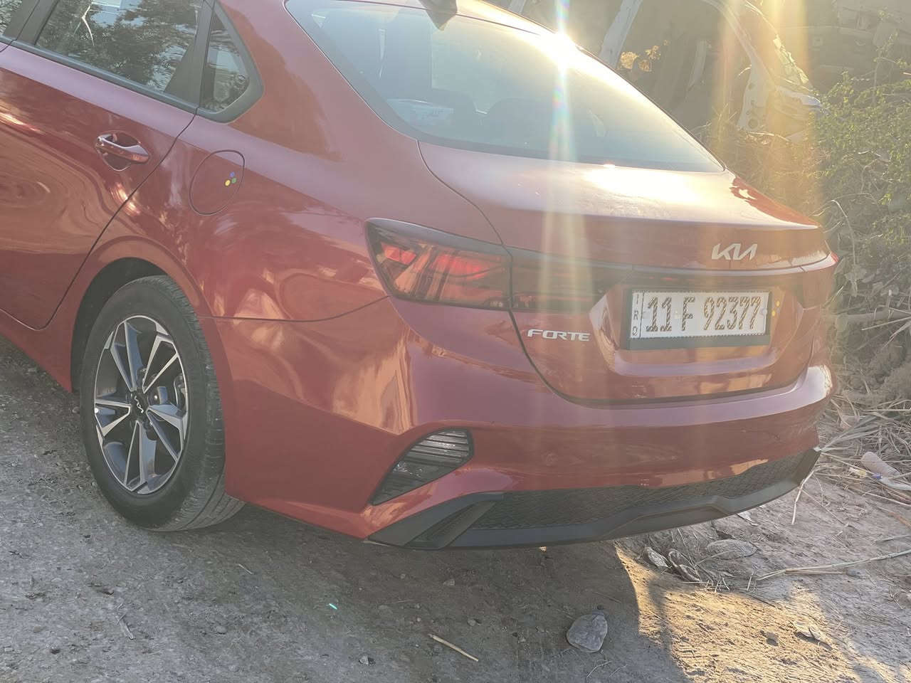 كيا فورتي
موديل ٢٠٢٤
ماشية ٥ الف 
سياره بيه جاملغ ايمن وبنيد ونص الجاملغ الايسر وبيه باب كلير من امريكا 
كير محرك لغود مكفوله بيها بارد بالشواصي 
ب١٤٢
***********
