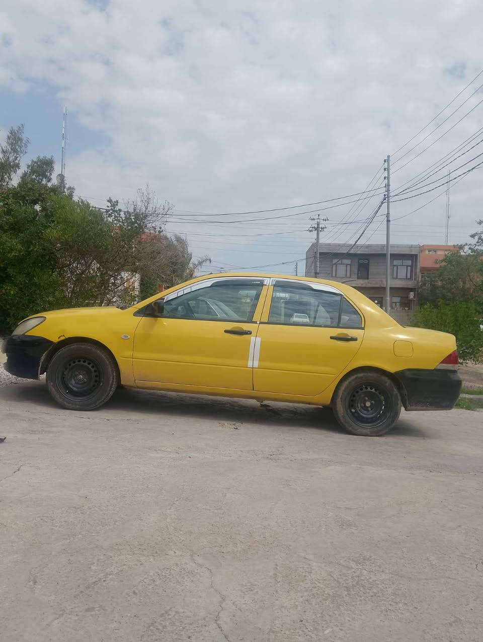 سيارة لانسر تكسي موديل ٢٠١٠ رقم بغداد سنوية لغاية ٢٠٢٩ السعر ٦٨ ورقة وبهامجال جدا قليل
الاتصال على الرقم ***********
