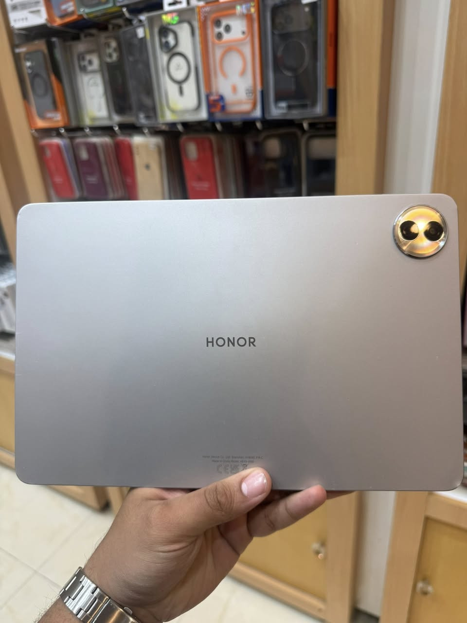 هونر باد 10
ذاكره 256
بطاريه  10000 
بي فطر بشاشه كلش قليل
السعر  260 الف 
البيع نقد واقساط على منصه مصرف الرافدين 
العنوان بغداد الحريه الدولعي ايفون سنتر mf
***********

