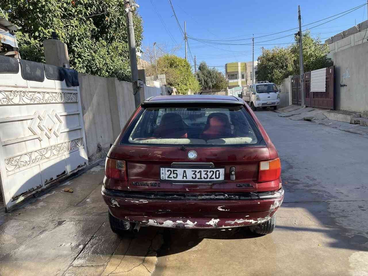 بيع مستعجل سيارة اوبل استرا للبيع ماكينة ١٦ كير ماكينة بالشرط لا صرف ولا بخار رقم كركوك جديد سنوية جديد مشروع وطني بيها جامرلغ سكن سكن وباب سكن وصندوق اشوية طاب جوا بدون دواخل سعر ٣٤ بيها مجال شراي خابرني هذا رقمي 
***********
