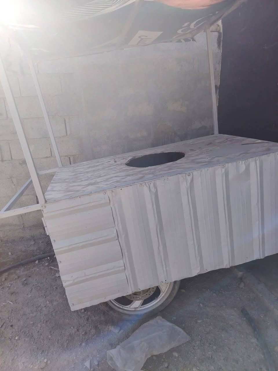 السلام عليكم عربانة لبلبي للبيع كاملة مكملة نضيفة جدا شغل جديد مالهة وقوي للبيع سعر 250الف شراي ادخل خاص او تتصل***********
