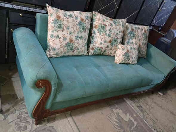 معرض تكريت للاثاث المنزلي للجمله والمفرد
تخم شغل حطاطه 6 قطع 11 مقعد معه كوشات نضافه فول وبسعر مناسب مبي اي شي اخو لجديد عنوان لمعرض 
تكريت شارع الزهور لحولي مقابل مدرسه كنوز لهليه مجاور مجمع رداد للنشائيه محل ابو عبد الله 🥰🌹 

للاستفسار اكثر تصال على الرقم الهاتف او مراسله ع واتساب 
***********
*********** واتساب
