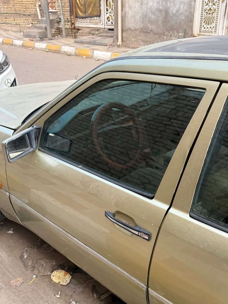 السلام عـْليگم
سياره مارسيدس (دب) 
السعر40وبيها مجال 
موديل1986
السياره رقم انكليزي تحويل ثاني يوم
السياره مكينه محوره 2500
السياره  مكينه وكير حداديه فول
تخم تاير جدد سياره صبغ عام 
كهربايئة  شغاله
نقصه فتحه بلقماره جامه مابيه 
تبريد شغال وثلج

العنوان ذي قار 
الاتصال عله الرقم ***********
