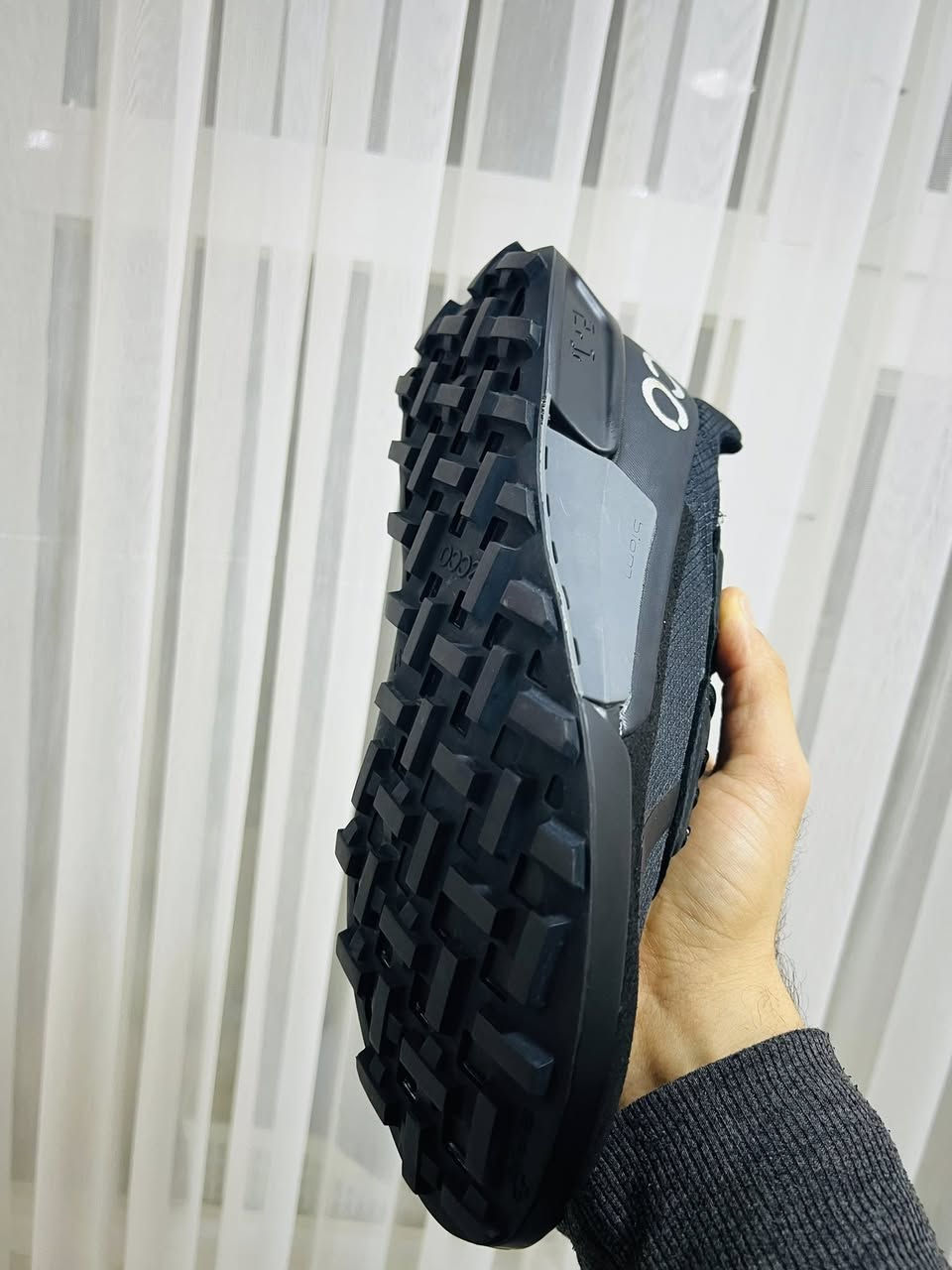 ئـیکۆ -  Goretex 
قیاس ٤١ 
غیر مستغدم 
نظافة ١٠٠٪ 

توصیل موجود


**إذا كنت صاحب هذا الإعلان وتريد حذفه لأي سبب، رجاءا أرسل رسالة إلى الدعم الفني**