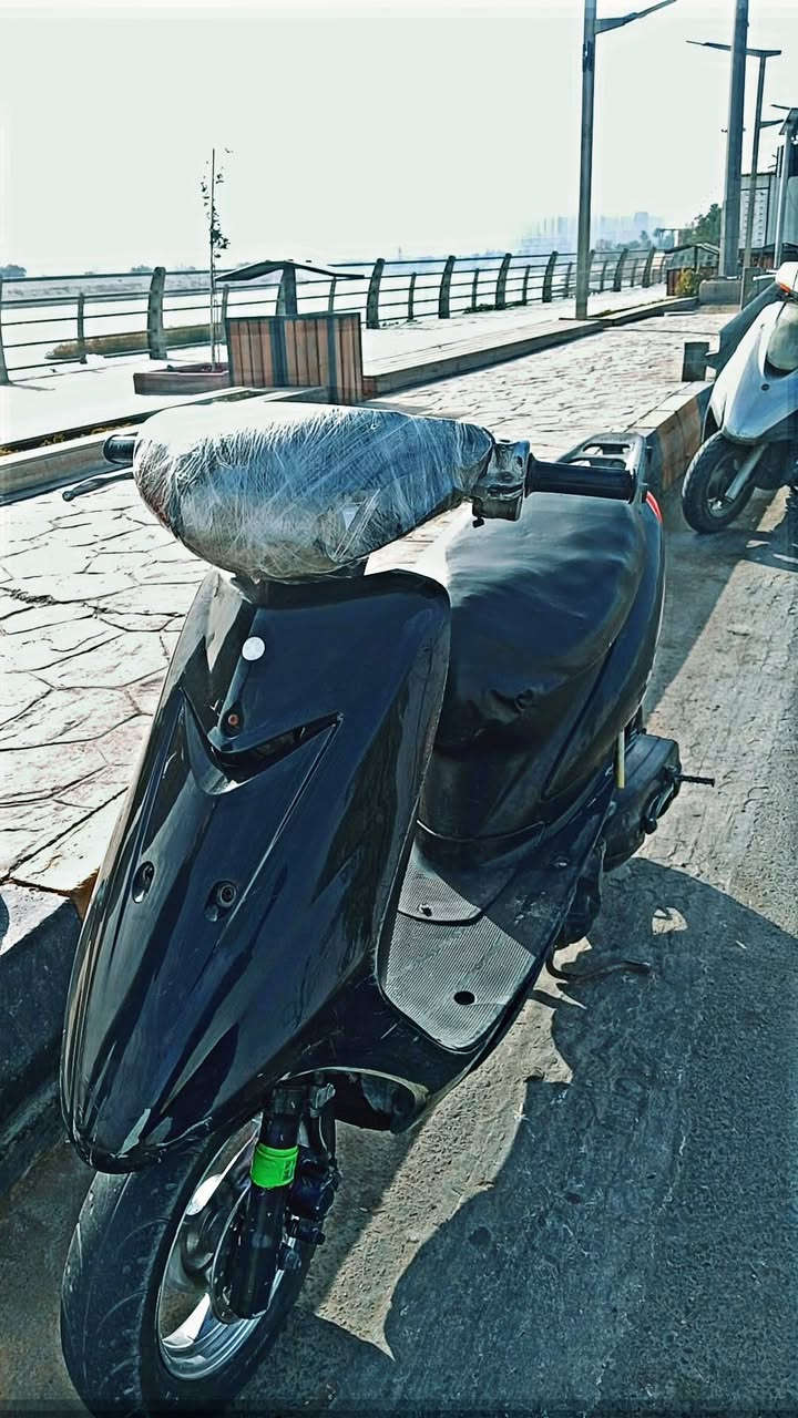 دراجه عصفوريه فحل سرعه 60 كهربائيات كامله اشاير بك لايت ابلادي ديل ابلادي الدراجه اي شغله تجاريه مابيه نقص فقط عداد سرعه السعر ٣٥٠ او بيه مجال مكاني بغداد حي العامل رقم تلفون *********** واتساب موجود 👍🏻🏍
