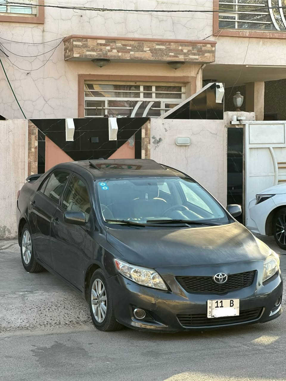 السلام عليكم 
كورلا 2009 امريكية 
هزه ورقم جديد 
ماشيه 124 حقيقي مكينه 1800 
تخم تاير جديد باتري جديد
مصبوغه عام اثر جراد حادث امريكا فقط جاملغ لا لغد ولا شاصي
السعر 92 بيها مجال 
مكان السياره بغداد 
رقم الهاتف *********** بغداد, العراق
