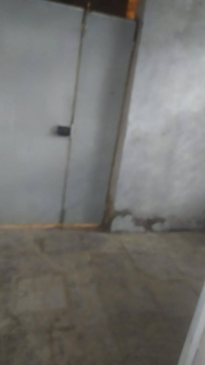 بيت رهن 100متر قيمة الرهن 11مليون غرفة نوم وصاله ومطبخ واستقبال قرب جامع ام البنين عليها السلام مدة الرهن سنة قابل للتفاوض للاتصال*********** مكتب بركات الحسين عليه السلام
