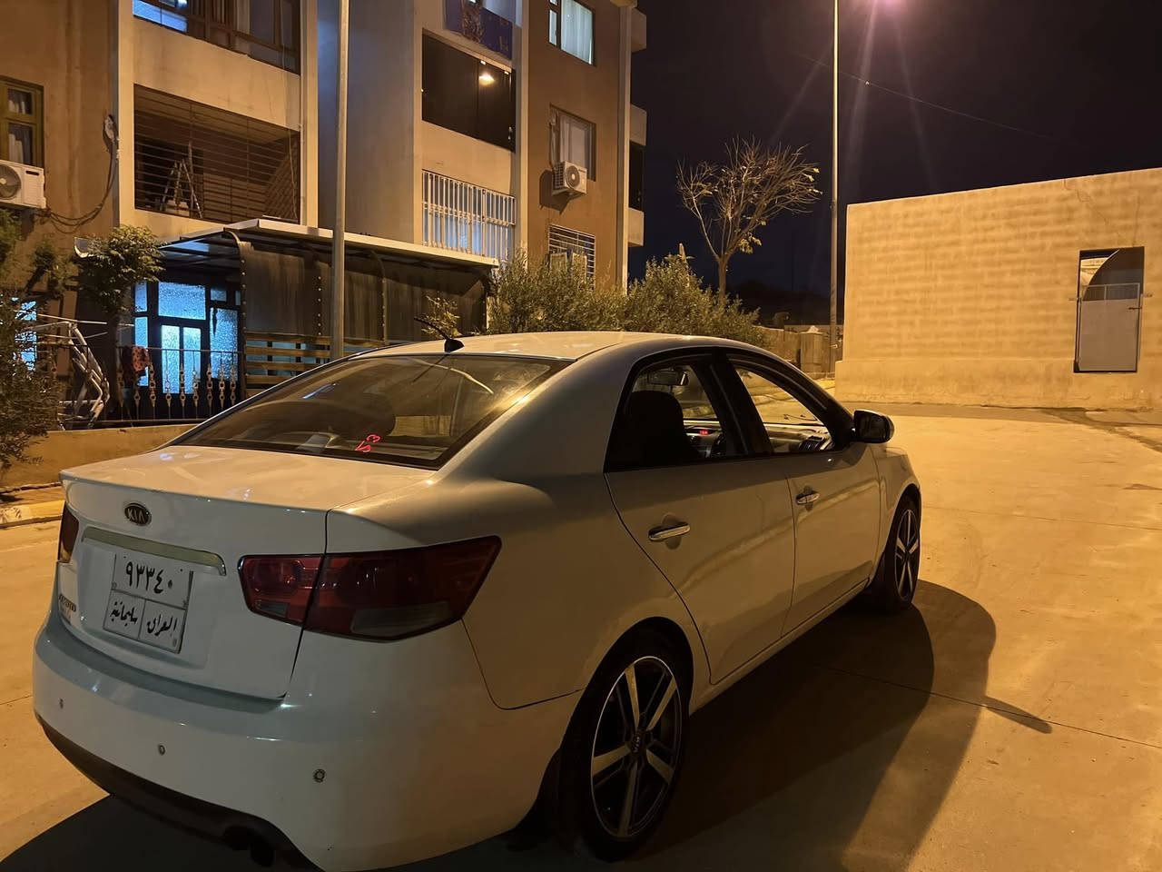 من رخصة الادمن ♥️

كيا سيراتو موديل ٢٠١١ بدون صبغ بس بي بارد و موجود السنور حاطه بلصور  السياره رقم سليمانيه گير و محرك ممفتوح مكفوله  و السياره جاهزه من كافة النواحي مكان السياره سليمانيه و السعر ١٠٣ و مجال  *********** 
0777 151 1386
