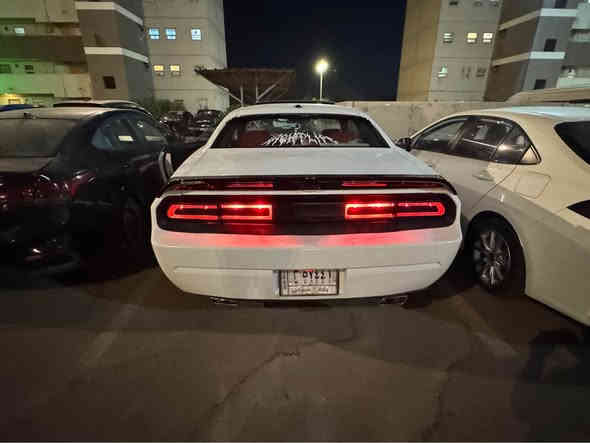 دوج جالنجر موديل 2013
السياره فول مواصفات فئه خاصه ريد رسنك 1/1
محرك 3600 كير 5 نمر 
١-فتحه سقف 
٢-تبريد قطعتين 
٣-شاشه لمس + قلاب سيدي +اواكس + بلوتوث
٤-شفتات 
٥- كشنات تدفئه 
٦-نظام سبورت 
٧-فول تحكم ستيرين 
٨-يصمه اشغيل + بصمه ابواب 
٩- سبيسرات تخم
السياره محدثه بجم هلكات + وايد بدي 
ويل جديد حجم 20 اصلي 
تخم تاير جديد الخلفي 315 الامامي 275
كشنات جديده 
رقم بغداد بأسمي تحويل ثاني يوم
السياره حادثها خلفي جاملغ وباب 
بيها قطع صبغ ابيع حزام مكفول من الشواصي واللغود 
السعر 117 وبيها مجال بسيط 
للاستفسار الاتصال *********** بغداد
