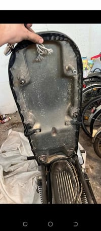 تحياتي للجميع مرخصة الادمن ماطور ١٩٨٢ باله للبيع بلادي ستندر مامفتوحه ...