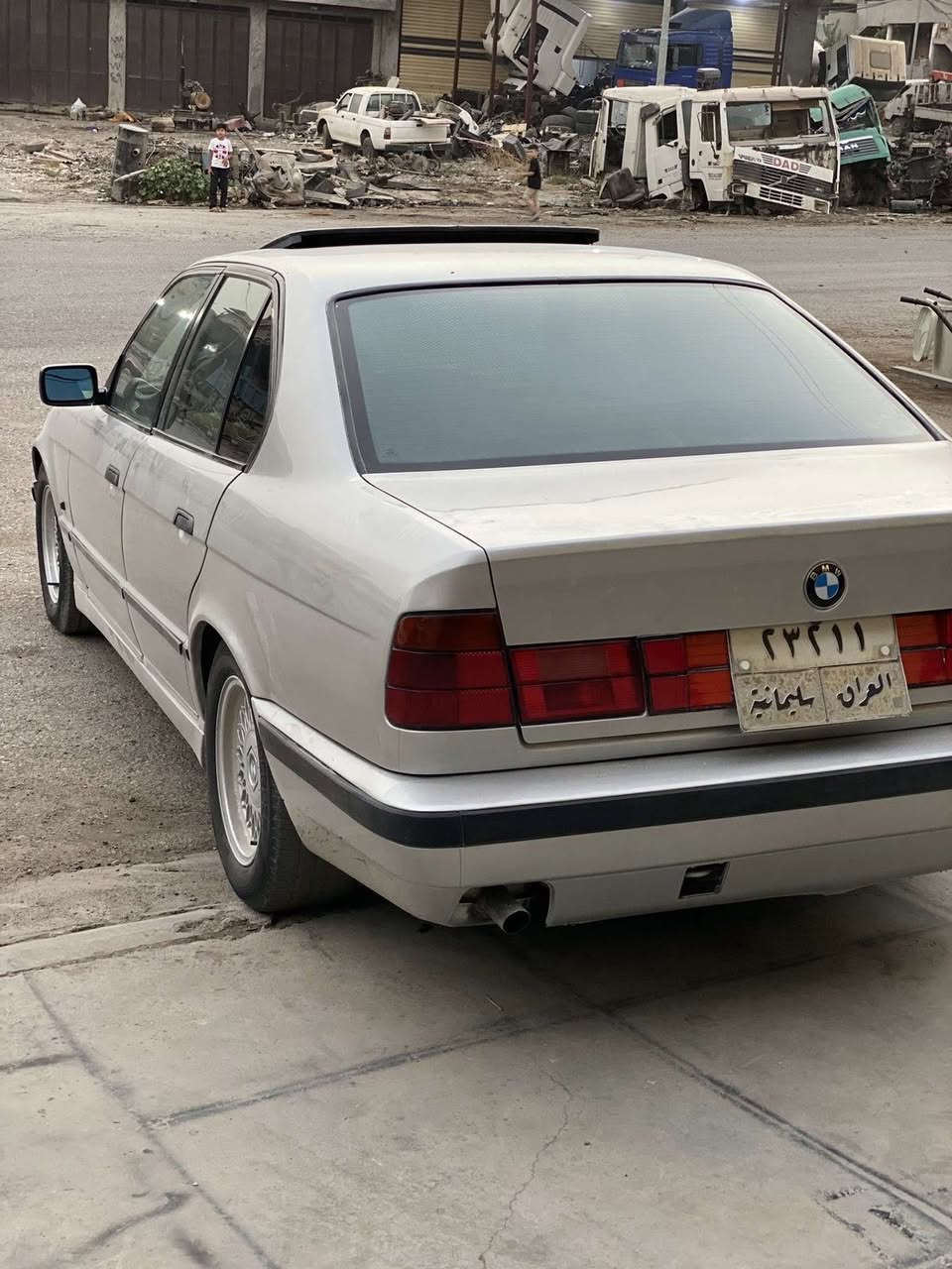 سلاوى خوا تن لئ بيت ئه م بئيما بو فرؤشتن مؤديل ٩٠  520گير عه دى ته برد سارد گه رم. له سه ر سويج به شرت سلايد دوچام كاربا يه جوار تيه لؤك له جيره يه گيرومه كينه ئه كسل به شرت ساياره لاى سكن يه ك به ست ده عمى پئيوه شيانى باس نيه پيش دوه ى كه پسه  سعرى٥٢گه لا مه عه مه له كى برايه نه جوينم سليمانى ***********
